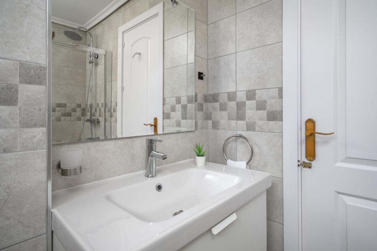 Stunning 3Br Flat Near Beach And Puerto Marina By Costarentals - Ref 150 Benalmadena Ngoại thất bức ảnh